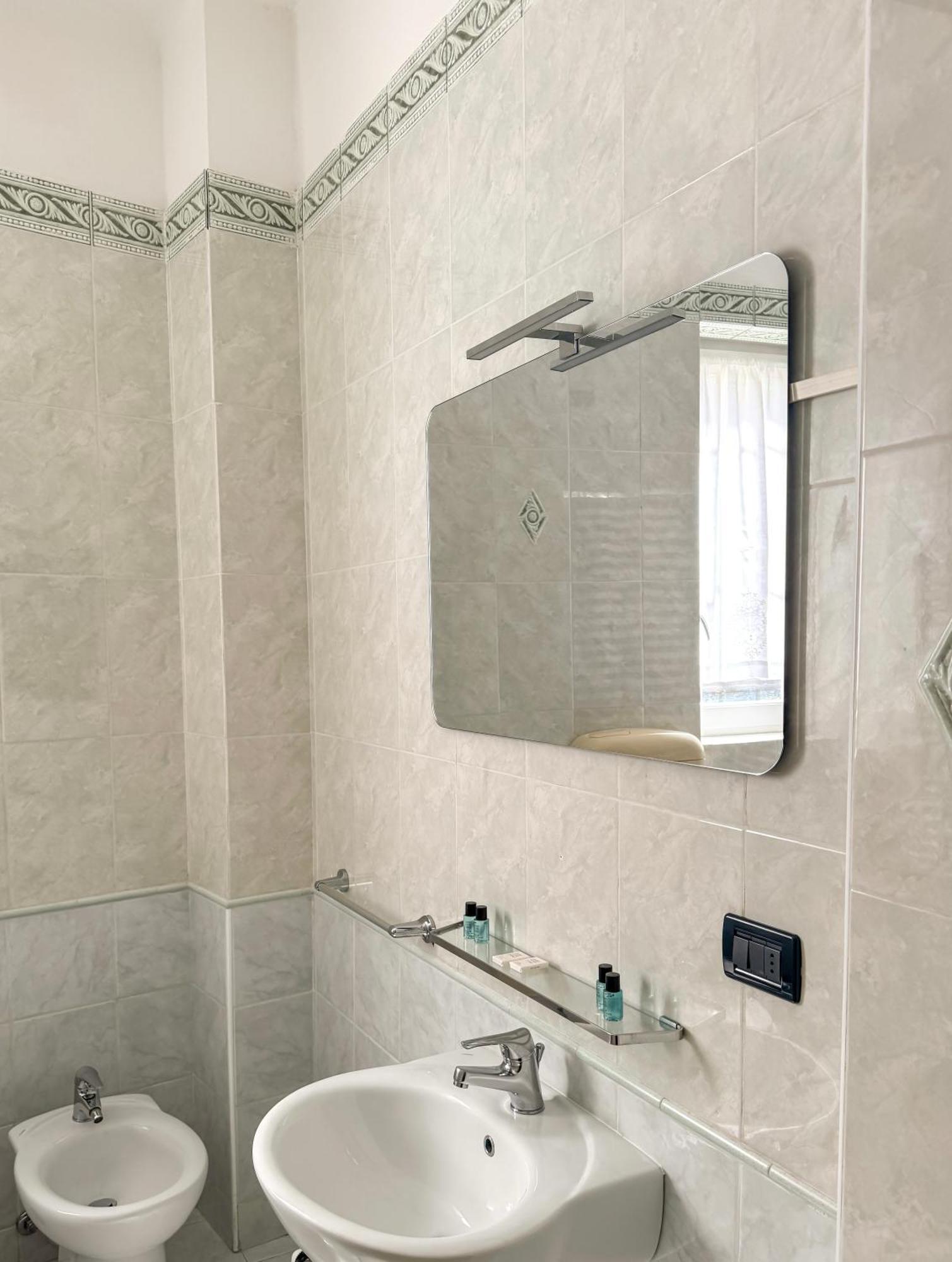 Villa Salvarezza Нолі Екстер'єр фото